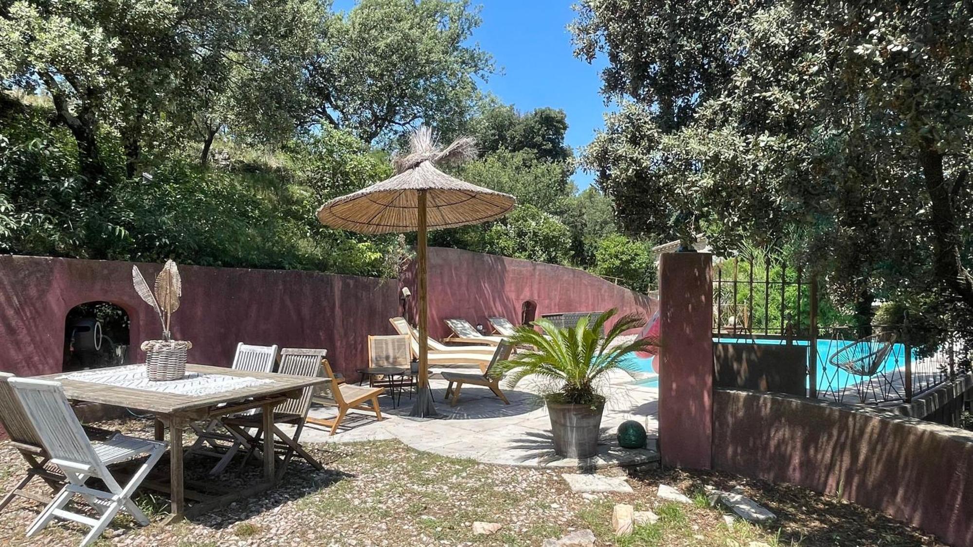 Jolie Annexe Du Mas Dans Le Coeur De La Garrigue Nimoise Villa Nimes Exterior photo